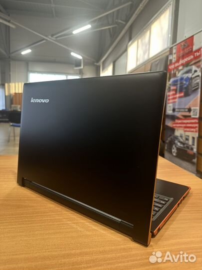 Ноутбук Lenovo
