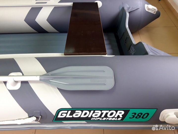 Надувная лодка gladiator E380S