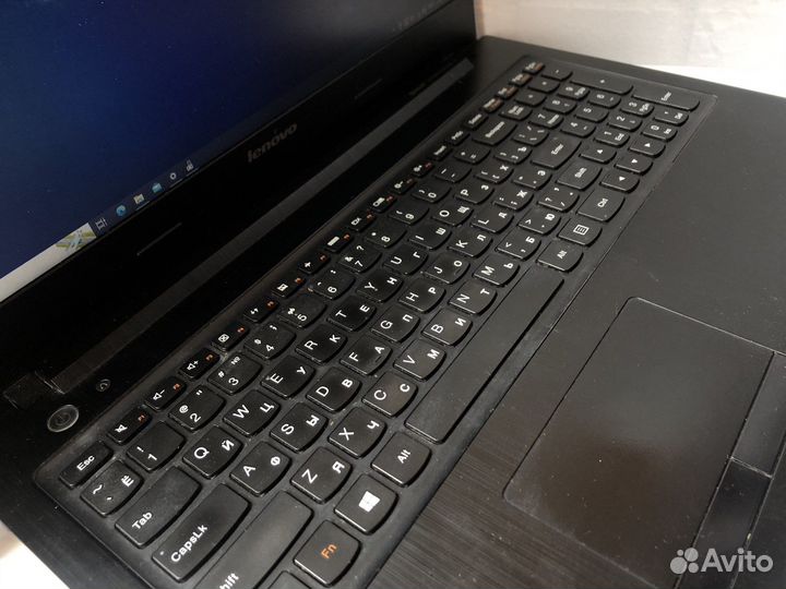 Игровой ноутбук Lenovo 4 ядра/2 видеокарты/1000gb