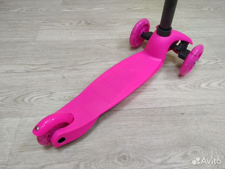 Самокат детский мини трехколесный розовый
