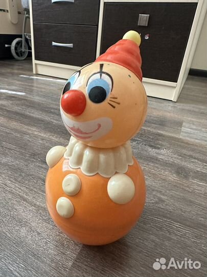 Игрушка неваляшка 