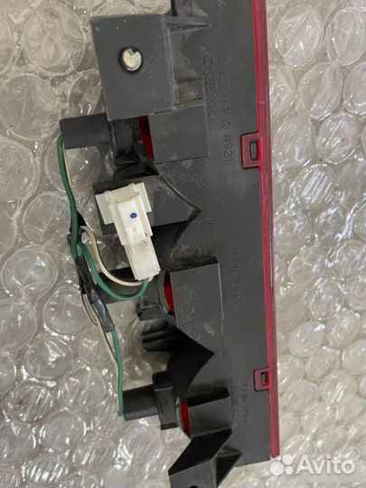 Фонарь Mitsubishi Pajero Sport