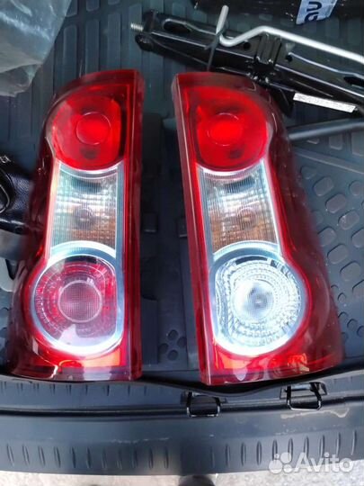 Фары на Ларгус Кросс