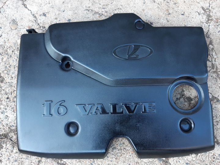 Крышка двигателя