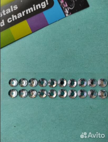 Стразы самоклеющиеся