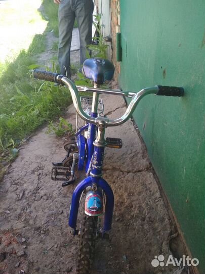 Детский велосипед racer,шлем,защита коленей и локт