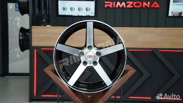 Литой диск в стиле vossen R17 5x114.3. 9 лет опыта