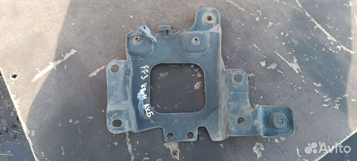 Площадка аккумулятора Форд Фокус 3