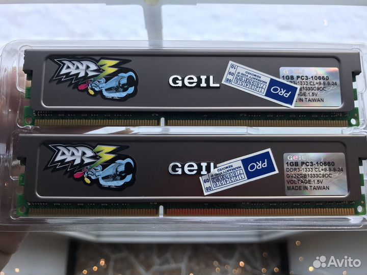 Оперативная память DDR3 2x1GB