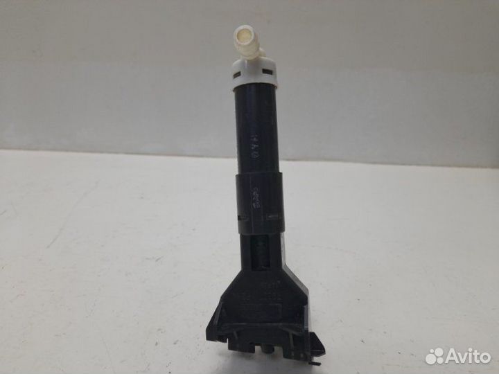Форсунка омывателя левая Toyota Camry 40 2006
