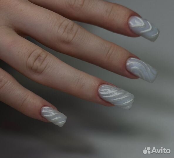 Модель на наращивание ногтей