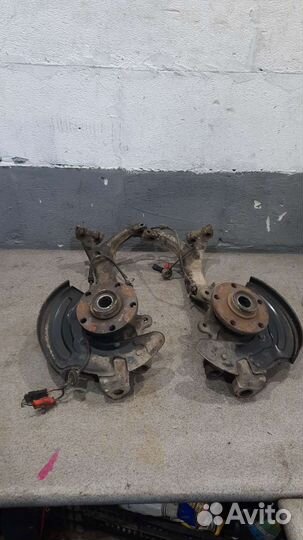 Кулак поворотный VAG Фольксваген Пассат В5