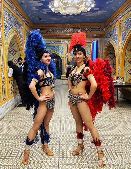 Танцоры на праздник