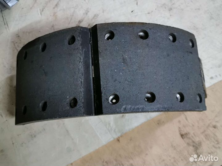 Колодка тормозная задняя ЗИЛ металл без ролика