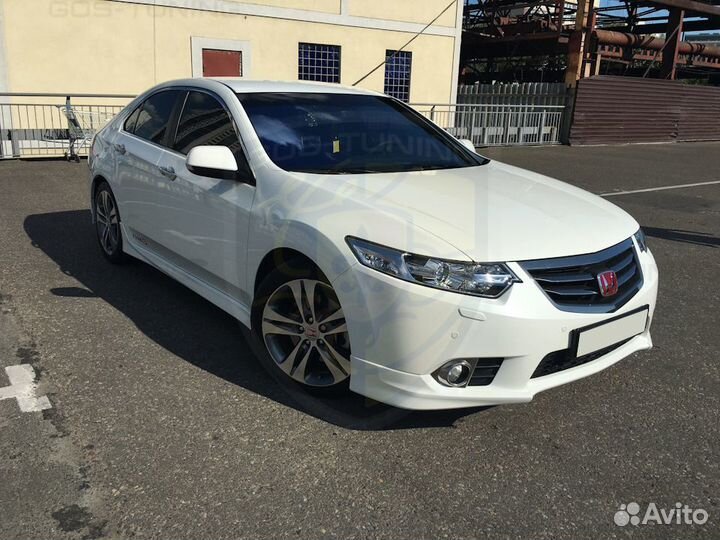 Клыки на передний бампер Хонда Аккорд 8