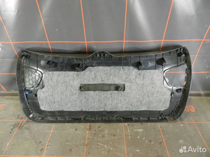 Обшивка крышки багажника - Hyundai Creta
