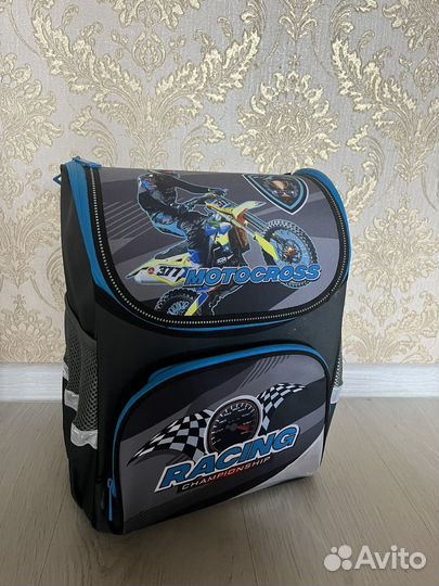 Новый Рюкзак школьный для мальчика