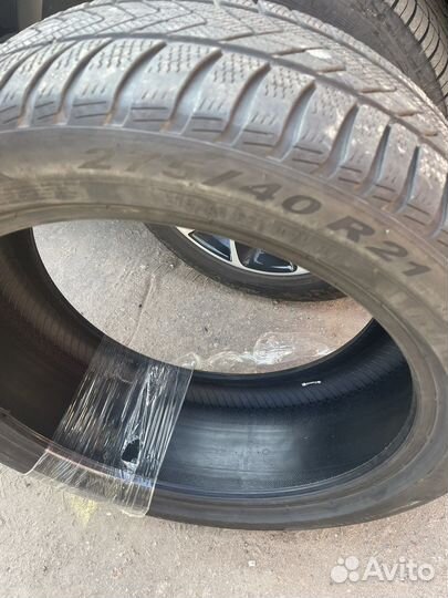 Pirelli Scorpion 275/45 R21