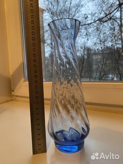 Ваза из голубого стекла.ссср