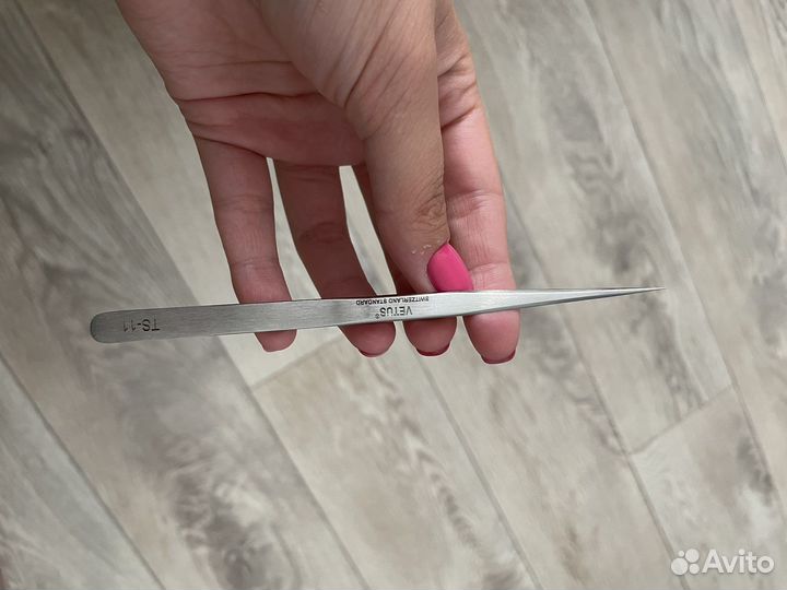 Пинцет для наращивания ресниц