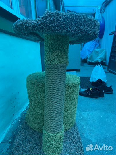 Домик для кошки с когтеточкой