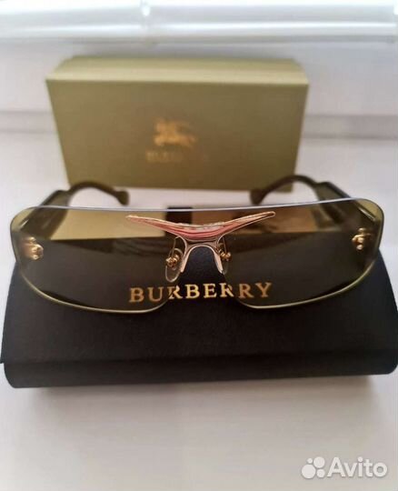 Солнцезащитные очки burberry унисекс