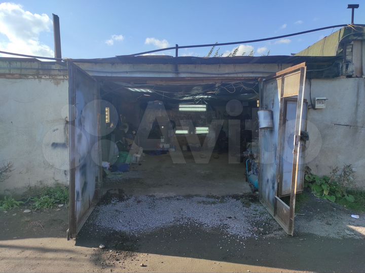 Гараж, > 30 м²