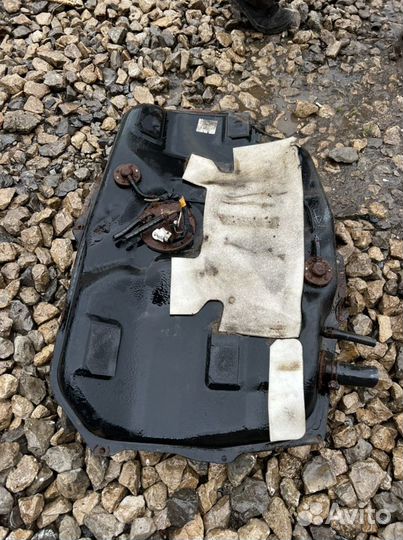 Mazda 323 F бензобак