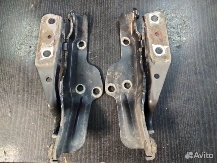 Петля капота Ssangyong Kyron D20DT 2009