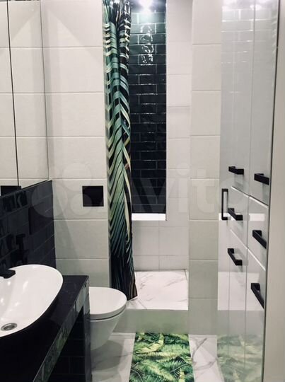 2-к. квартира, 42 м², 1/4 эт.