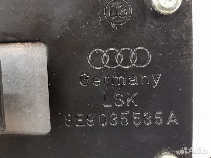 Усилитель антенны Audi A4 B6 2004 8E0035456D