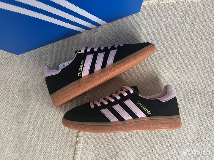 Кроссовки adidas spezial розовые