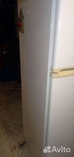 Холодильник бу снайге