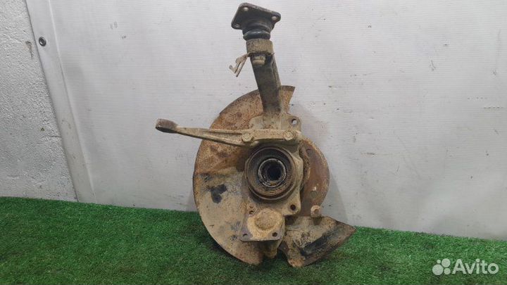 Кулак поворотный передний левый Chevrolet Niva 1.7