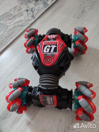 Трюковая машинка- перевертыш, взрывные колёса