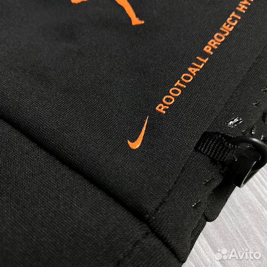 Перчатки Nike