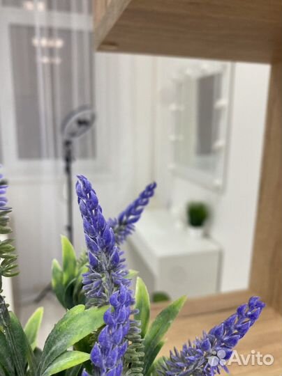 Аренда место для бровиста, визажиста