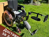 Инвалидная коляска с углом наклона подножек