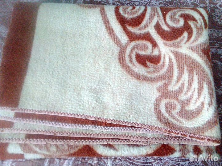 Наматрасник 160*200 Одеяла из шерсти 142 х 205 Нов