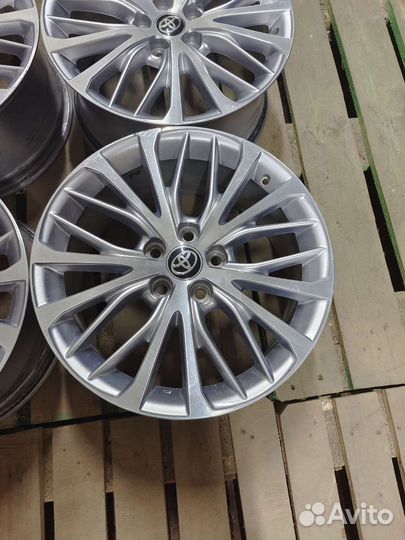 Toyota Camry V-70 оригинал R-18