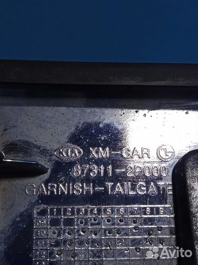 Накладка крышки багажника наружняя Kia Sorento XM