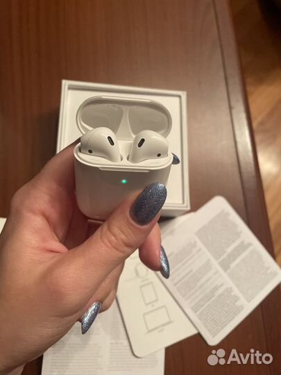 AirPods 2 with Wireless Charging Case (оригинал)