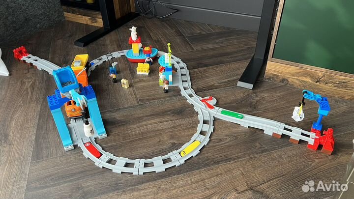 Набор Lego Duplo “Грузовой поезд» (10875)