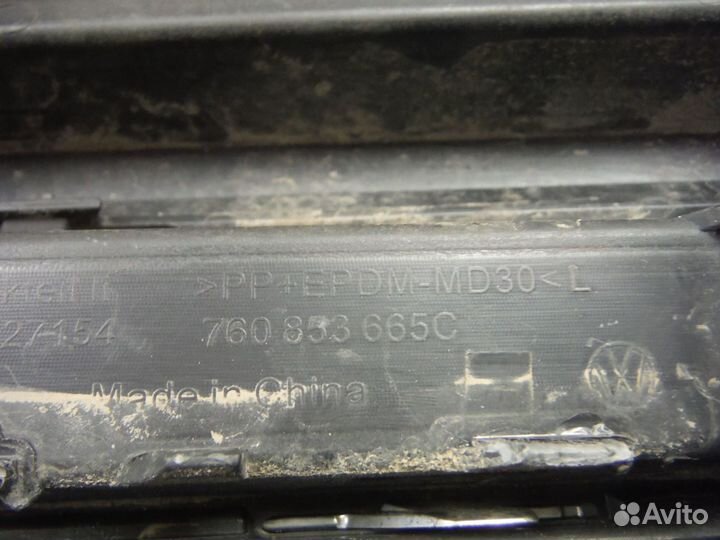 Накладка переднего бампера лев №60 Touareg 3 2019