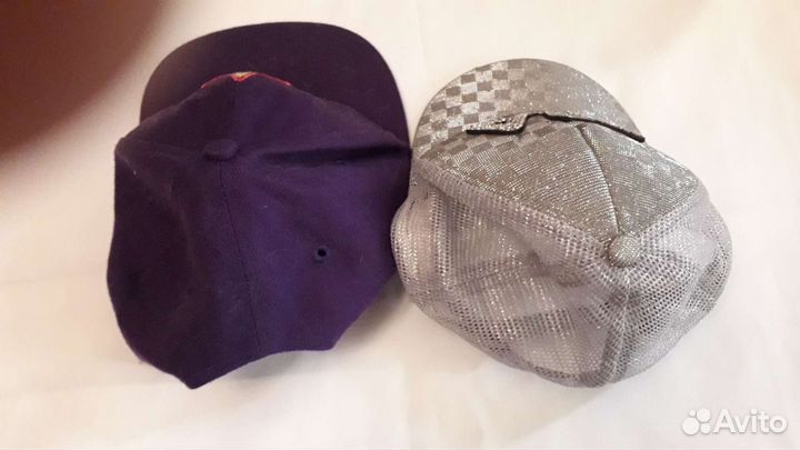 Кепки женские.2 шт