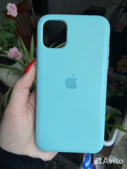Бирюзовый чехол на iPhone 11