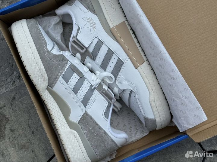 Кроссовки Adidas