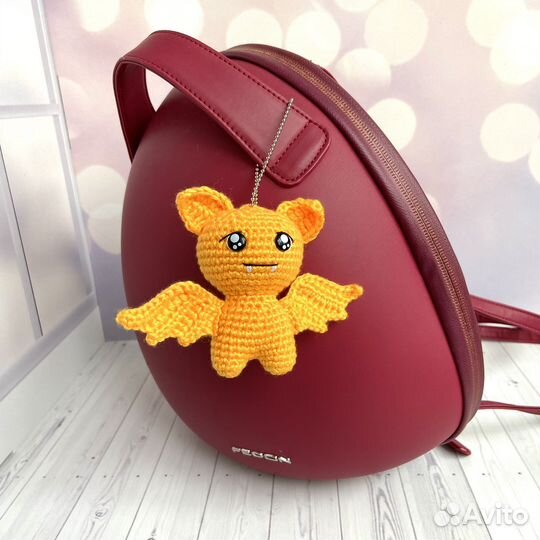 Летучие мышки - вязаные игрушки-брелочки