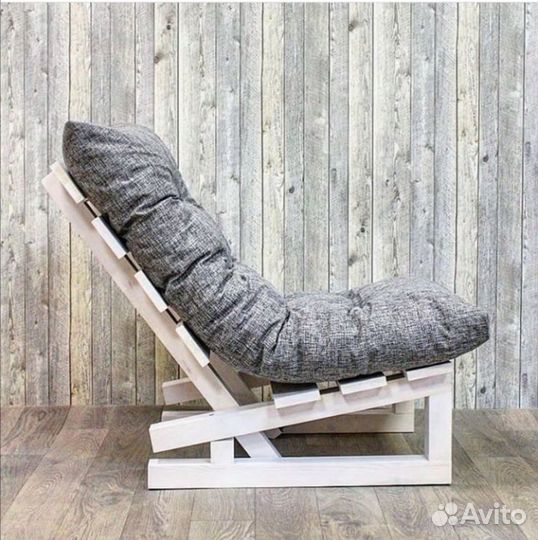 Лаунж кресло