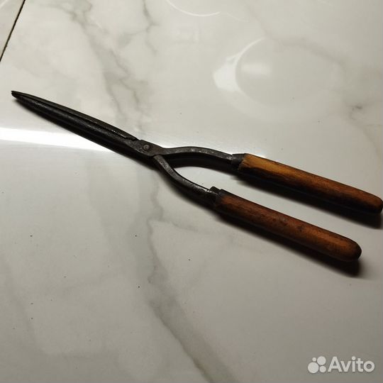 Старинные щипцы для завивки волос